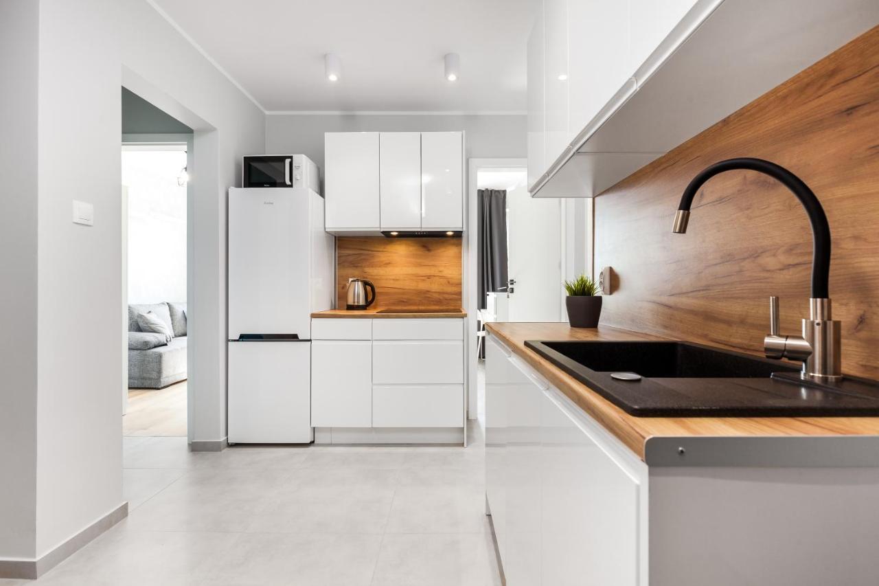 Apartamento Pokoje Gdańsk Zaspa - Pilotów 20b, 800m SKM-Zaspa, odległość do morza 3km Exterior foto