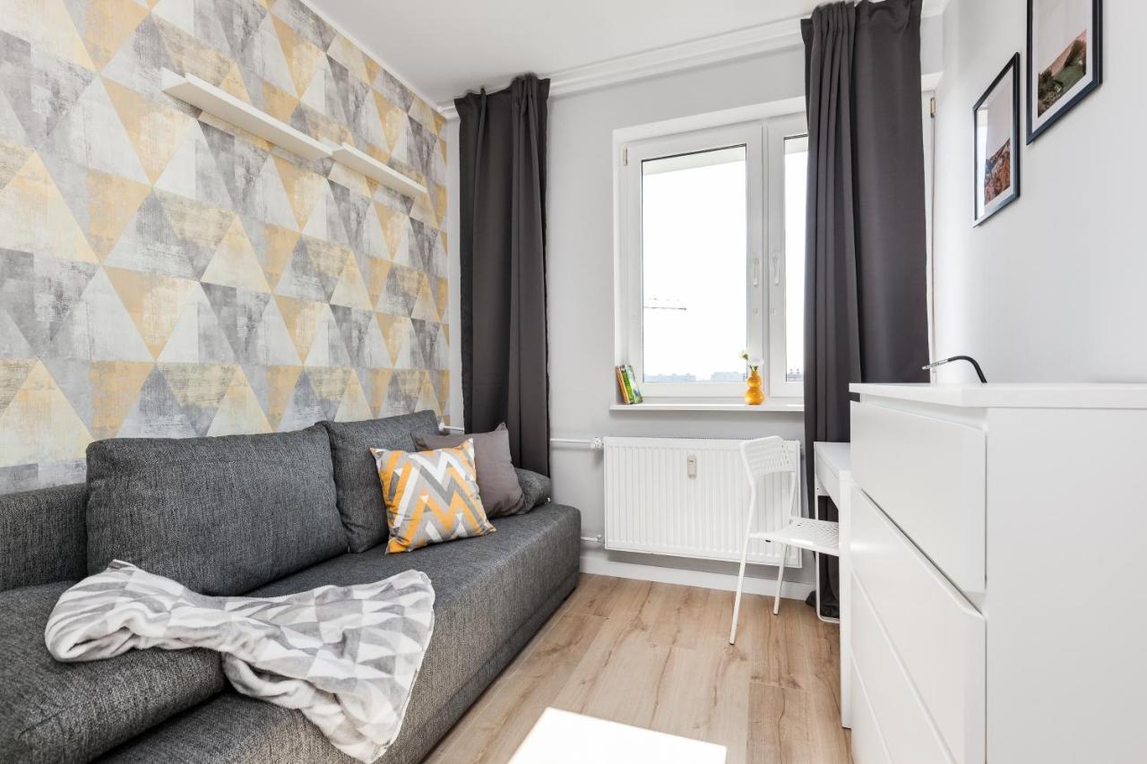 Apartamento Pokoje Gdańsk Zaspa - Pilotów 20b, 800m SKM-Zaspa, odległość do morza 3km Exterior foto